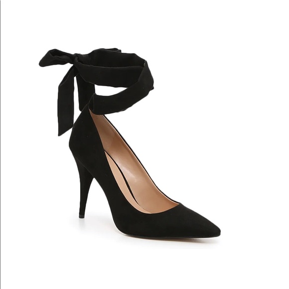 JLO heels. Suede heels. Black pumps - Picture 1 of 4